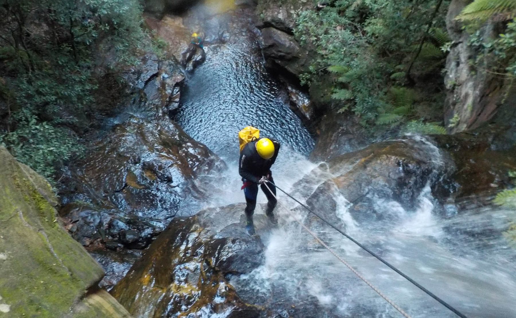 blue mountains canyoning tour